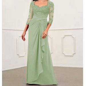 Azazie Yolanda Mother of the Bride dress Size A20